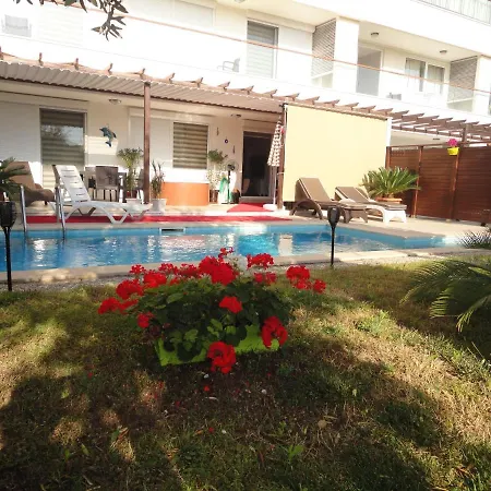 Luxury Modern Private In * Side