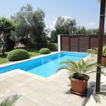 Luxury Modern Private In